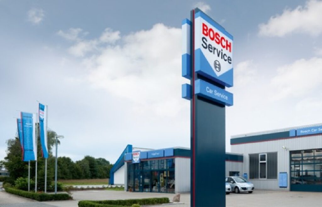 Bosch Car Service verkstad med tydlig skyltning